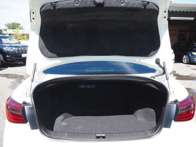 NISSAN SKYLINE HYBRID 2018