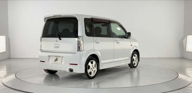 MITSUBISHI eK SPORT 2011