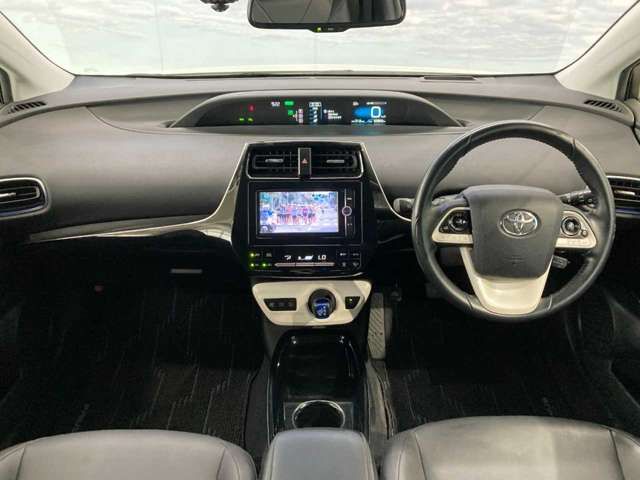 TOYOTA PRIUS 4WD 2018