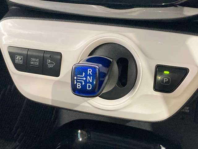 TOYOTA PRIUS 4WD 2018