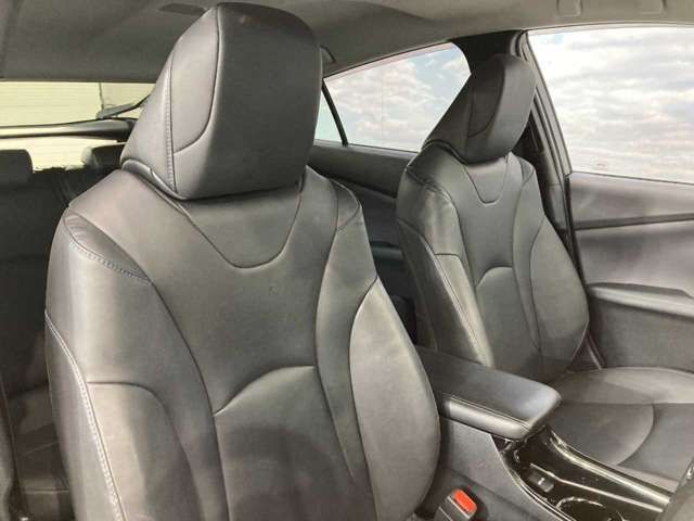 TOYOTA PRIUS 4WD 2018