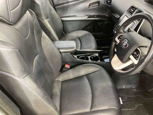 TOYOTA PRIUS 4WD 2018