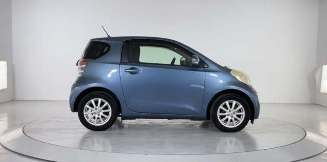 TOYOTA iQ 2010