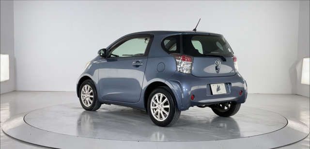 TOYOTA iQ 2010