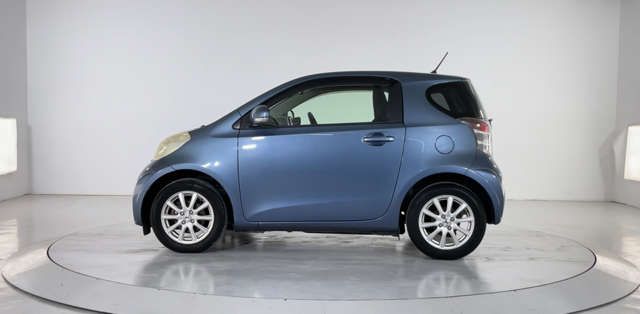 TOYOTA iQ 2010