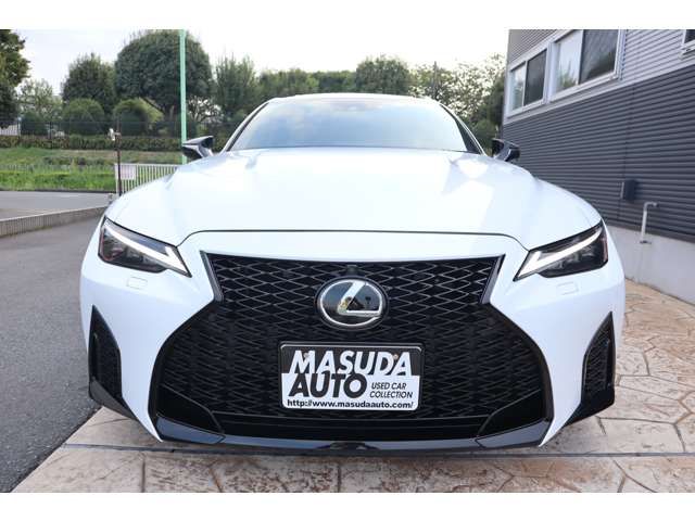 TOYOTA LEXUS IS500 2023