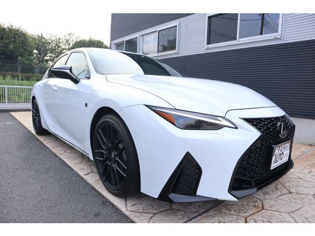 TOYOTA LEXUS IS500 2023