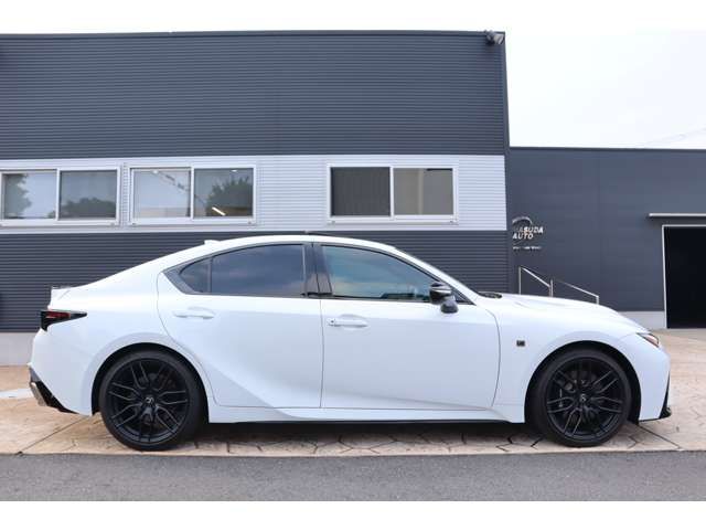 TOYOTA LEXUS IS500 2023