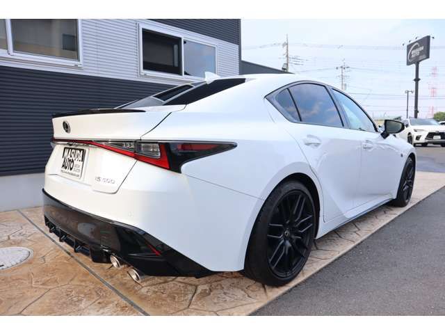 TOYOTA LEXUS IS500 2023