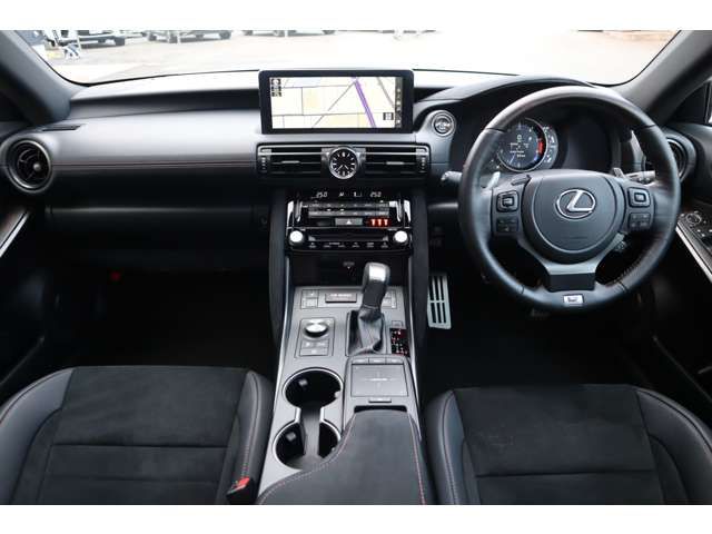 TOYOTA LEXUS IS500 2023