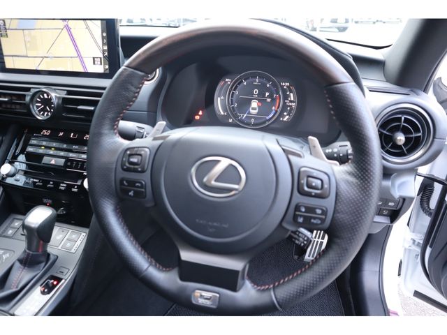 TOYOTA LEXUS IS500 2023