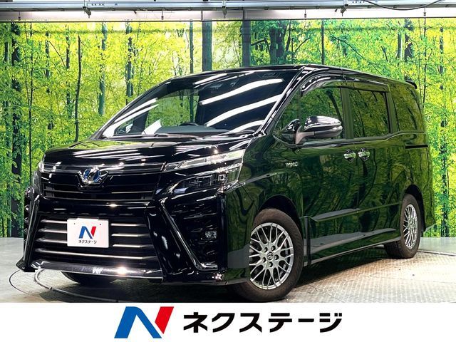 TOYOTA VOXY HYBRID 2018