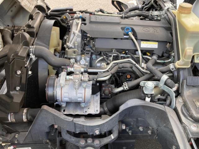 MITSUBISHI CANTER 2023