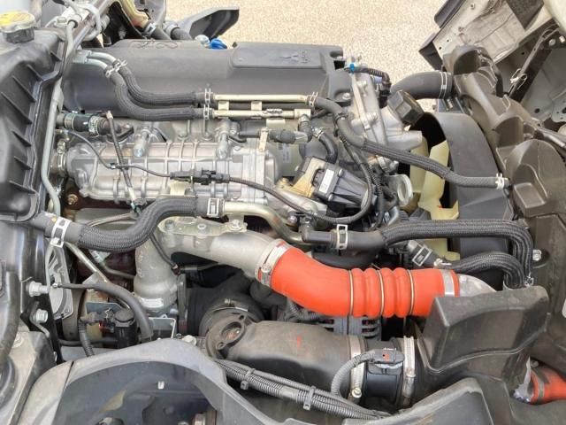 MITSUBISHI CANTER 2023