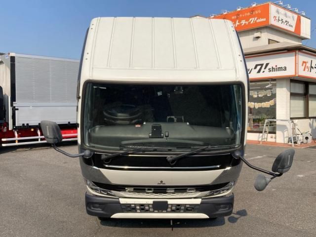 MITSUBISHI CANTER 2023