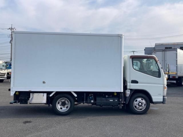 MITSUBISHI CANTER 2015