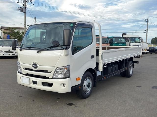 HINO DUTRO 2025