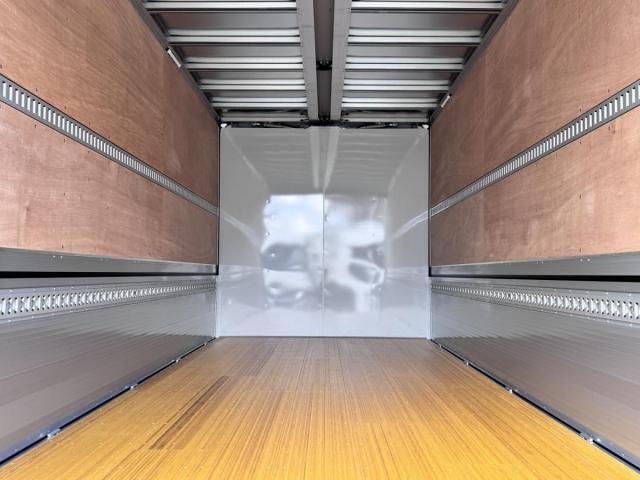 MITSUBISHI FUSOU FIGHTER 2025