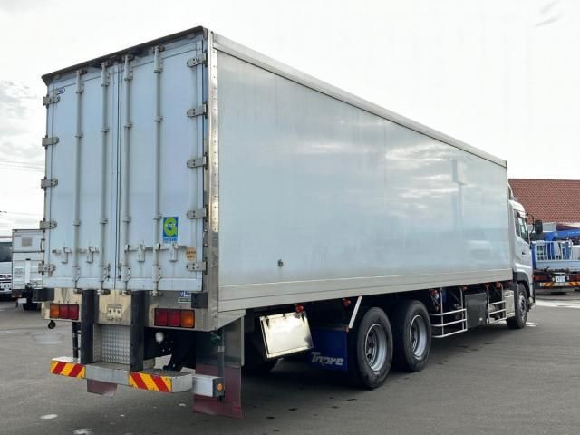 NISSAN DIESEL Quon 2013