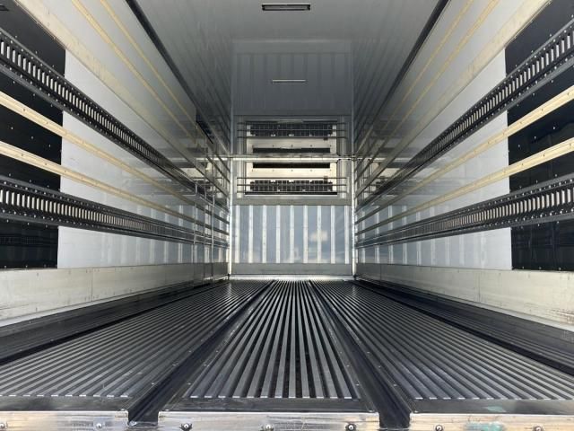 NISSAN DIESEL Quon 2013