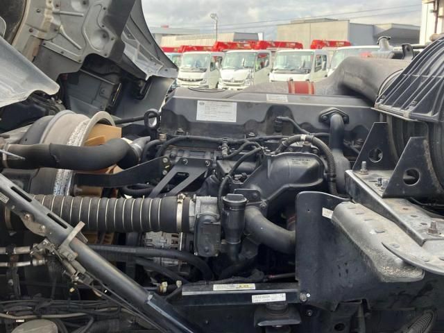 NISSAN DIESEL Quon 2013