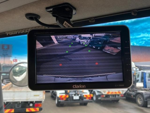 NISSAN DIESEL Quon 2013