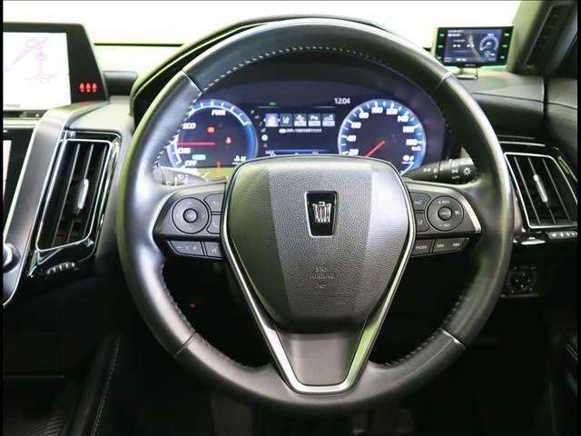 TOYOTA CROWN sedan hybrid 2018