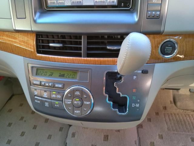 TOYOTA ESTIMA 2009