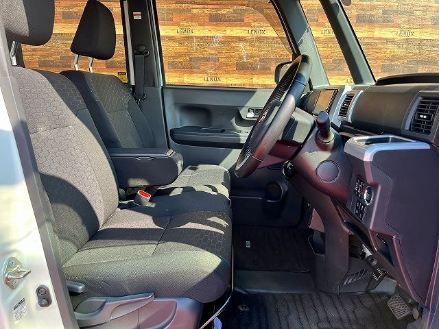 TOYOTA PIXIS MEGA 2020