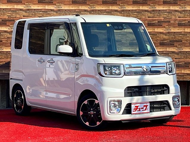 TOYOTA PIXIS MEGA 2020