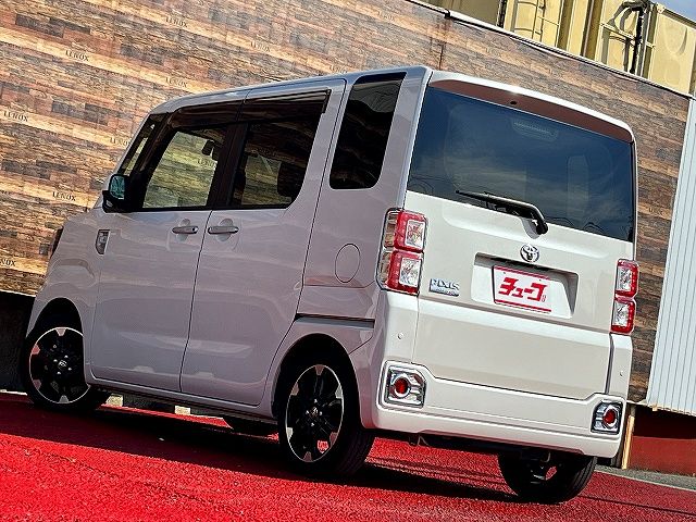 TOYOTA PIXIS MEGA 2020