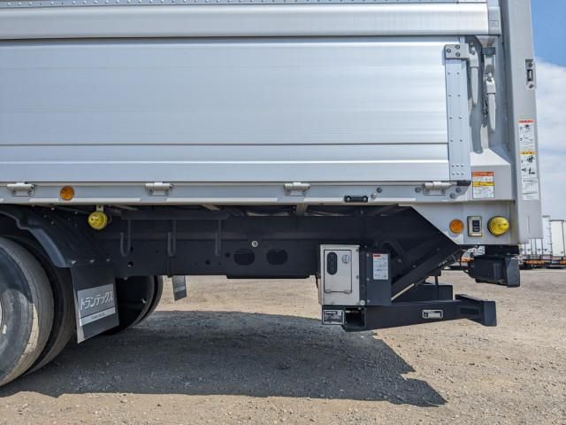 MITSUBISHI FUSOU FIGHTER 2023