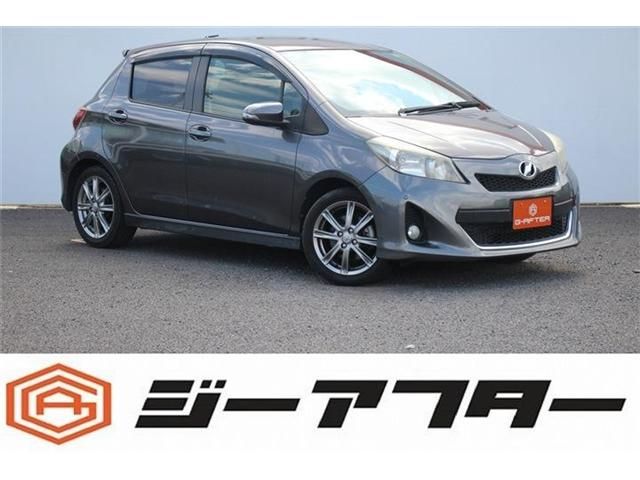 TOYOTA VITZ 2013