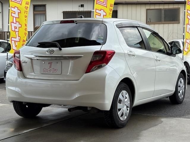TOYOTA VITZ 2016
