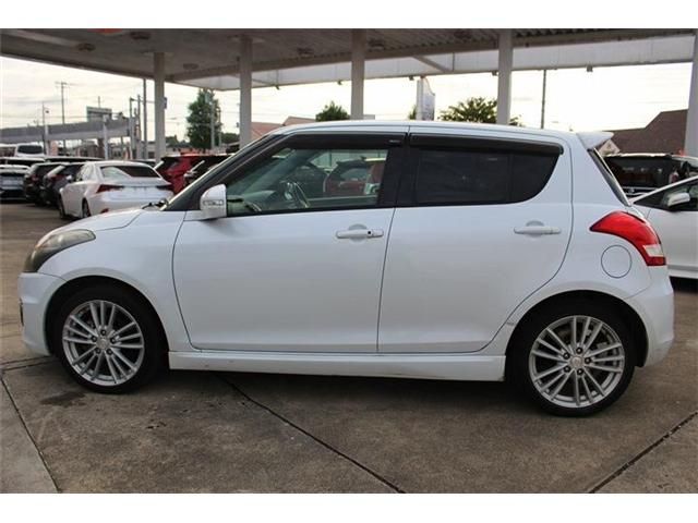 SUZUKI SWIFT 2012