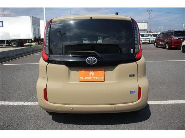 TOYOTA SIENTA HYBRID 2023