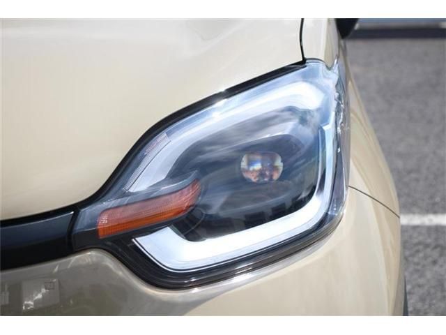 TOYOTA SIENTA HYBRID 2023