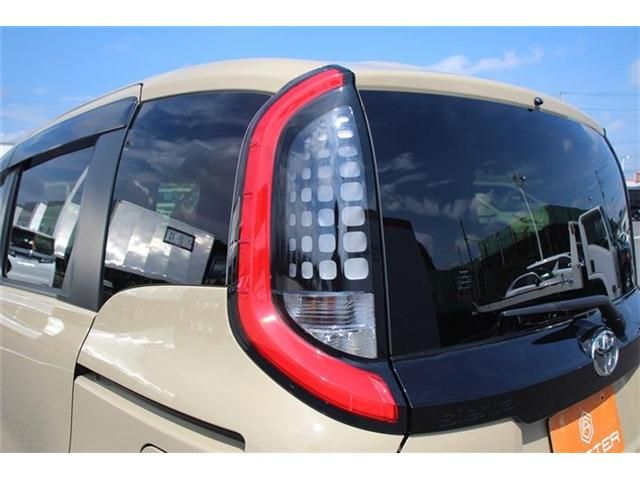 TOYOTA SIENTA HYBRID 2023