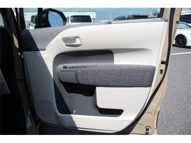 TOYOTA SIENTA HYBRID 2023