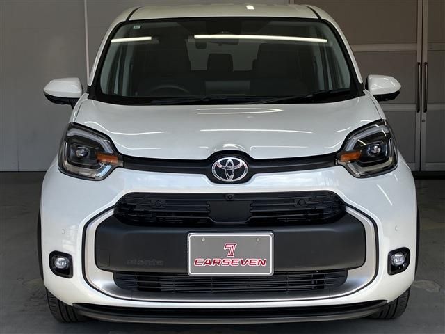TOYOTA SIENTA HYBRID 2023