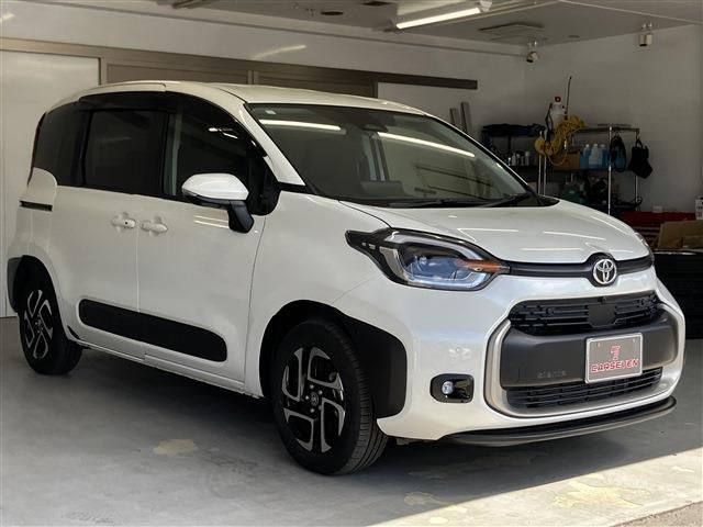 TOYOTA SIENTA HYBRID 2023