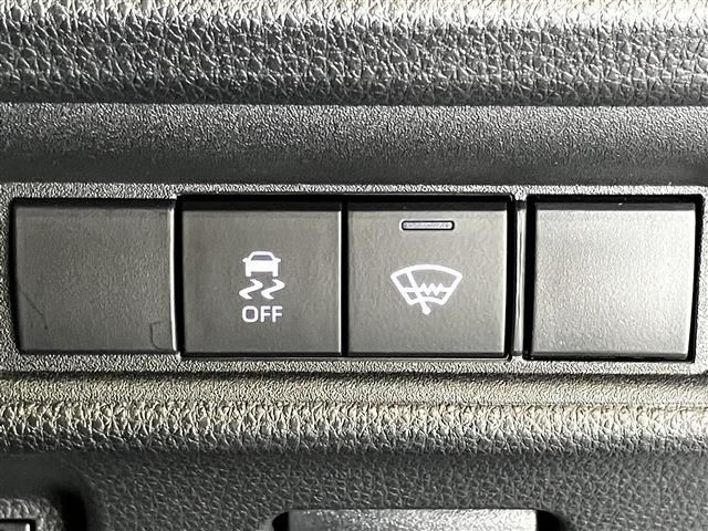 TOYOTA SIENTA HYBRID 2023