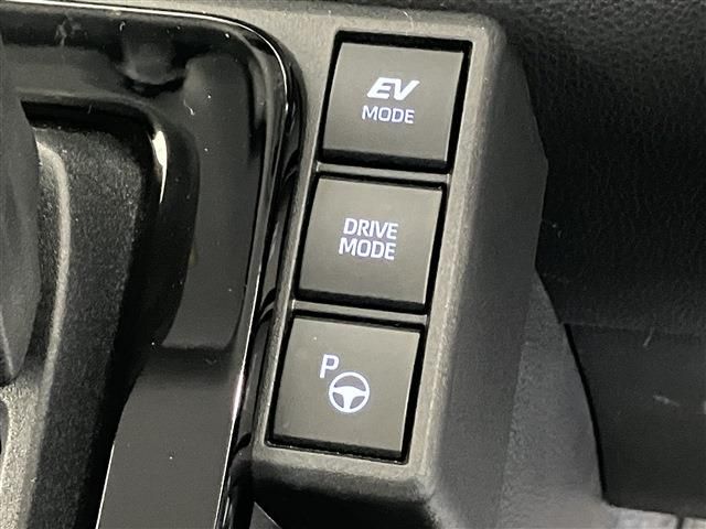 TOYOTA SIENTA HYBRID 2023