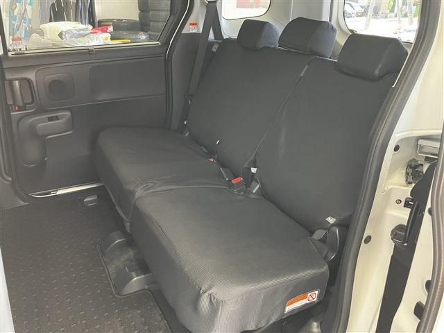 TOYOTA SIENTA HYBRID 2023