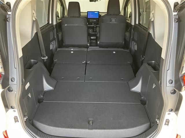 TOYOTA SIENTA HYBRID 2023