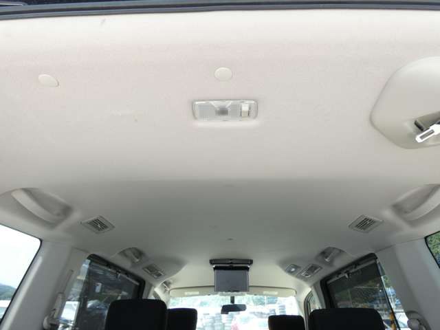 NISSAN SERENA  S-HYBRID 2013