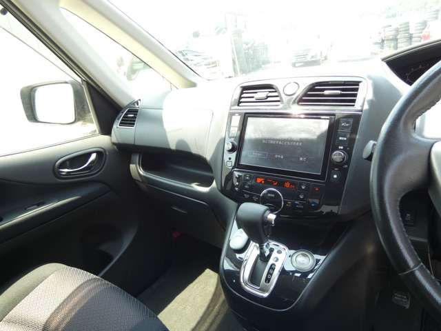 NISSAN SERENA  S-HYBRID 2013