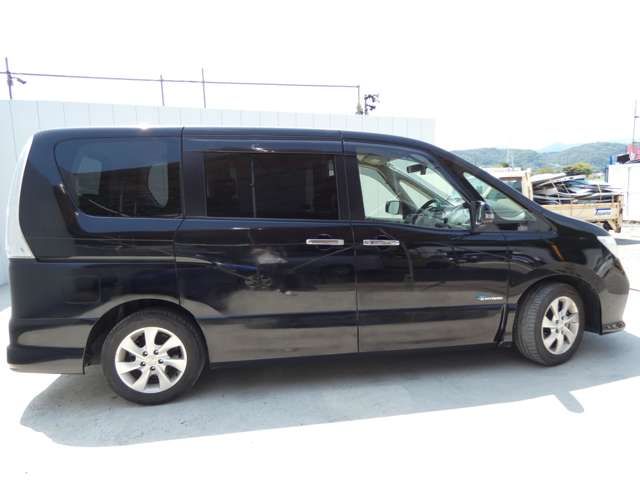 NISSAN SERENA  S-HYBRID 2013