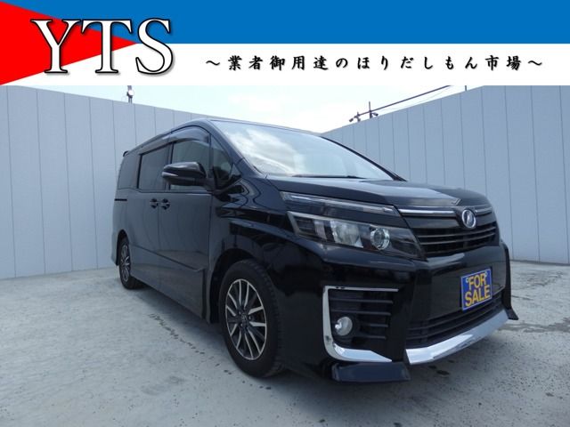 TOYOTA VOXY 2014