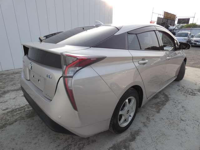 TOYOTA PRIUS 4WD 2016
